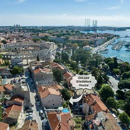 Deluxe Gladiators House - Parking Included 公寓