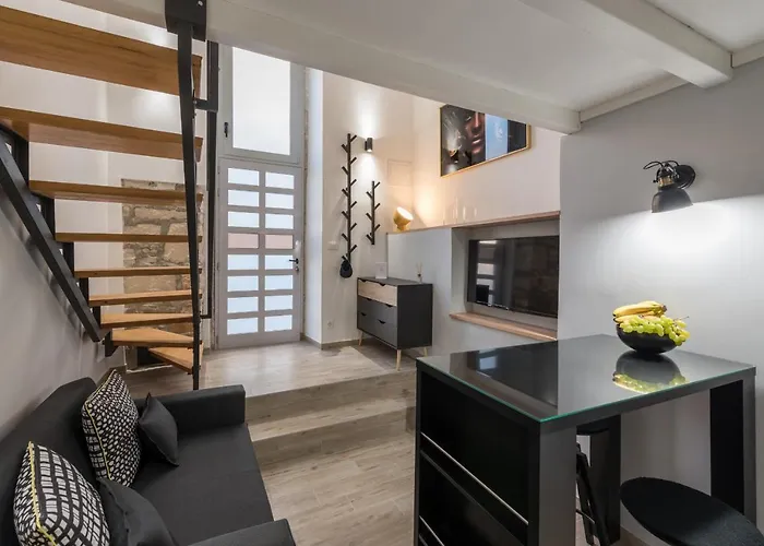 Daire Deluxe Gladiators House - Parking Included