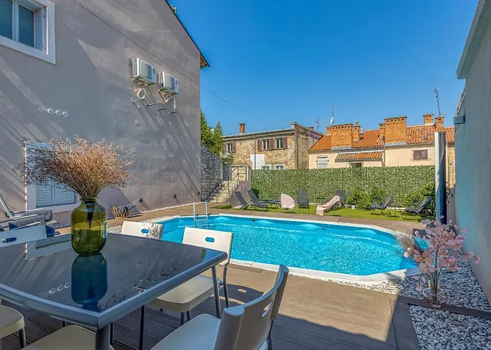 Deluxe Gladiators House - Parking Included