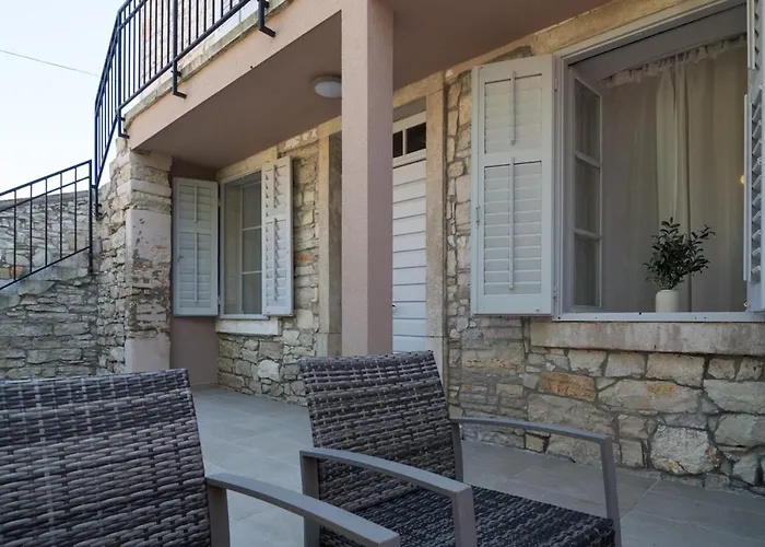 Daire Deluxe Gladiators House - Parking Included Pula