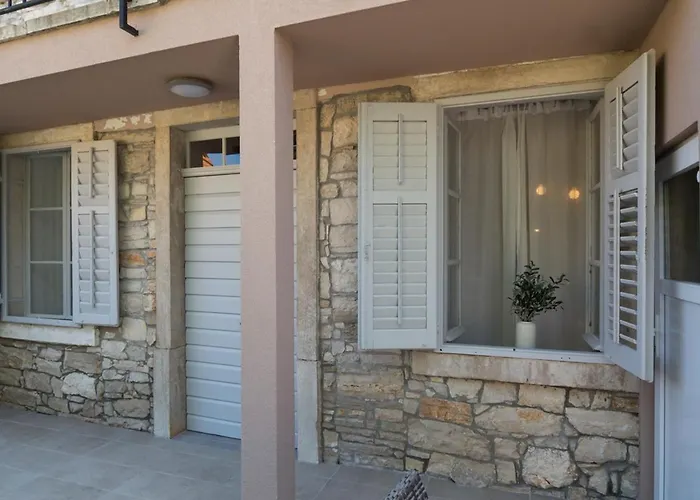 Deluxe Gladiators House - Parking Included Daire *