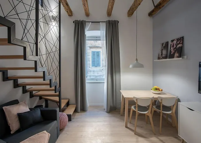 Deluxe Gladiators House - Parking Included